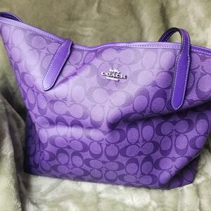 Coach Violet Signature Tote